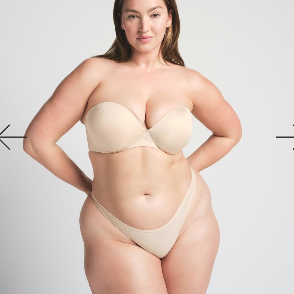 SKIMS ultimate push up strapless bra